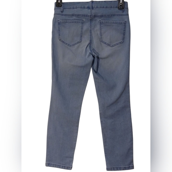 d. Jeans - Ladies Straight Leg Skinny Jeans, 5 Pocket Style, Size 4 - Picture 3 of 7